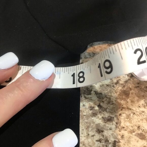 Lily White Black Short Sleeve Blouse Size Medium - Picture 3 of 7